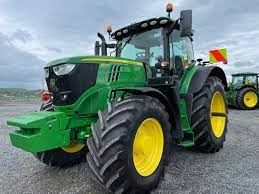 John Deere 6175R