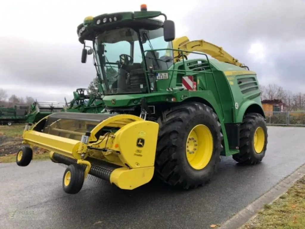 John Deere 8300i Technische Daten Leistungsstarke Feldhäcksler