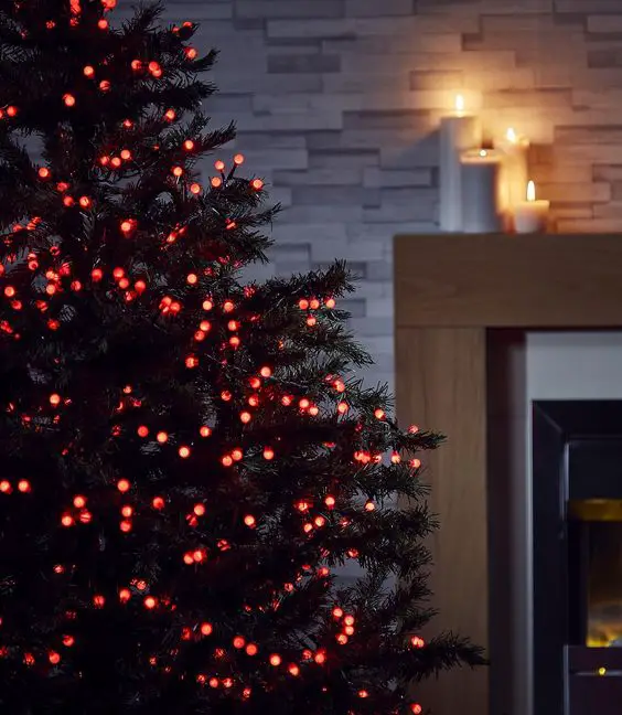 Red Christmas Tree Decorations 2023: Bringing Festive Elegance to Your Home