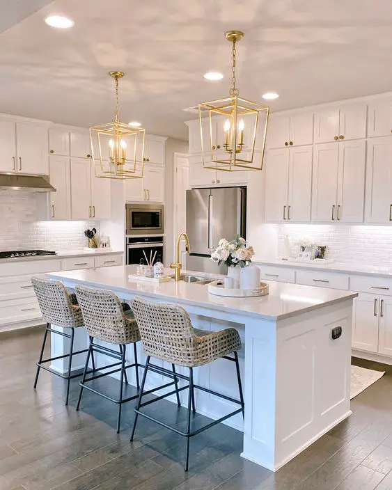 White Kitchen Design Ideas for 2024: A Blend of Functionality and Elegance