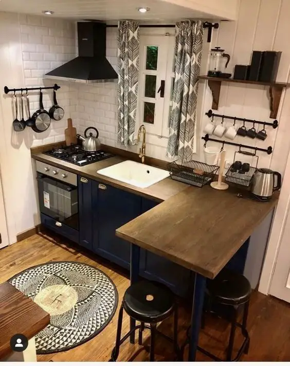 Embracing Elegance and Efficiency in Small Kitchen Design for 2024