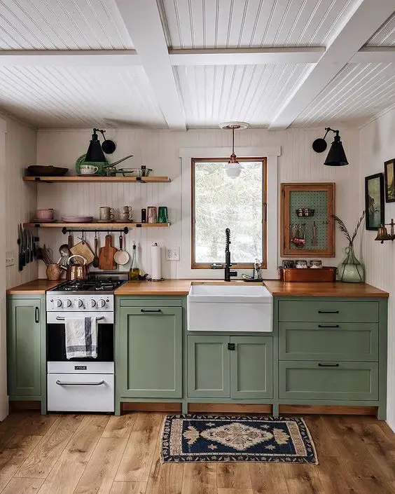 Embracing Cottage Core: A Nod to Simplicity and Charm in Kitchen Design 2024