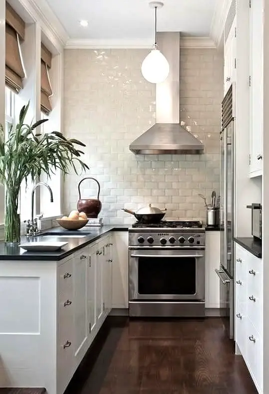White Kitchen Design Ideas for 2024: A Blend of Functionality and Elegance