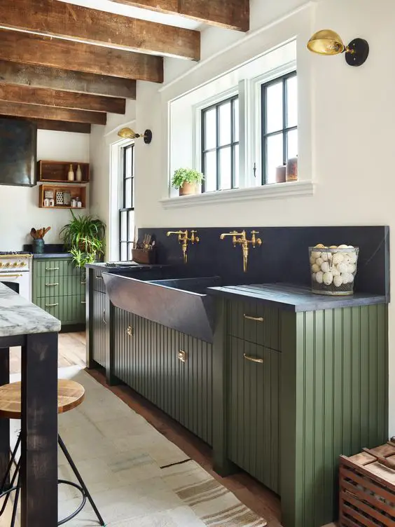 Embracing Cottage Core: A Nod to Simplicity and Charm in Kitchen Design 2024