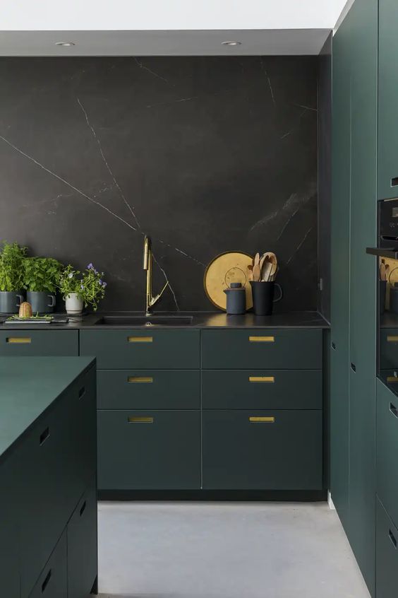 2024's Top Modern Kitchen Designs: Luxury, Layouts, & Decor Tips