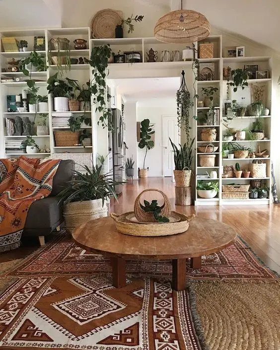 Embracing the Timeless: A Nod to Vintage Living Room Elegance in 2024