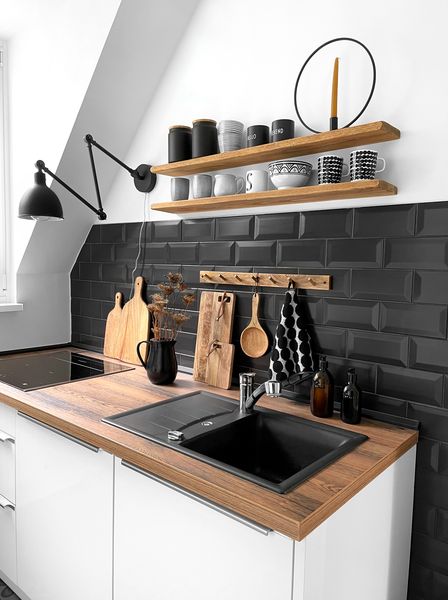 Embracing Elegance and Efficiency in Small Kitchen Design for 2024