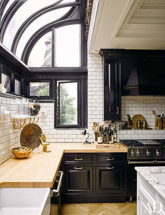 Crafting the Future of Kitchens: Designs That Bring Home the Heart of 2024
