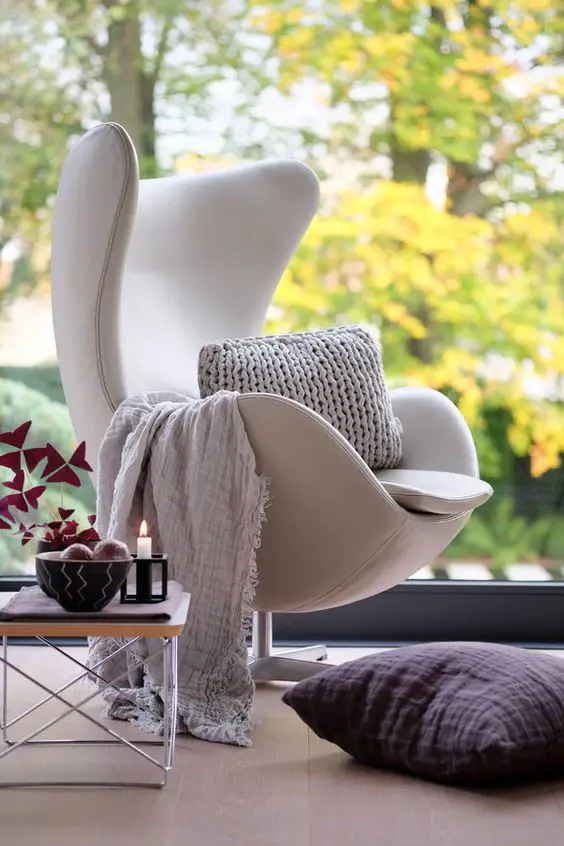 Egg Chair 2024: A Synthesis of Comfort and Style