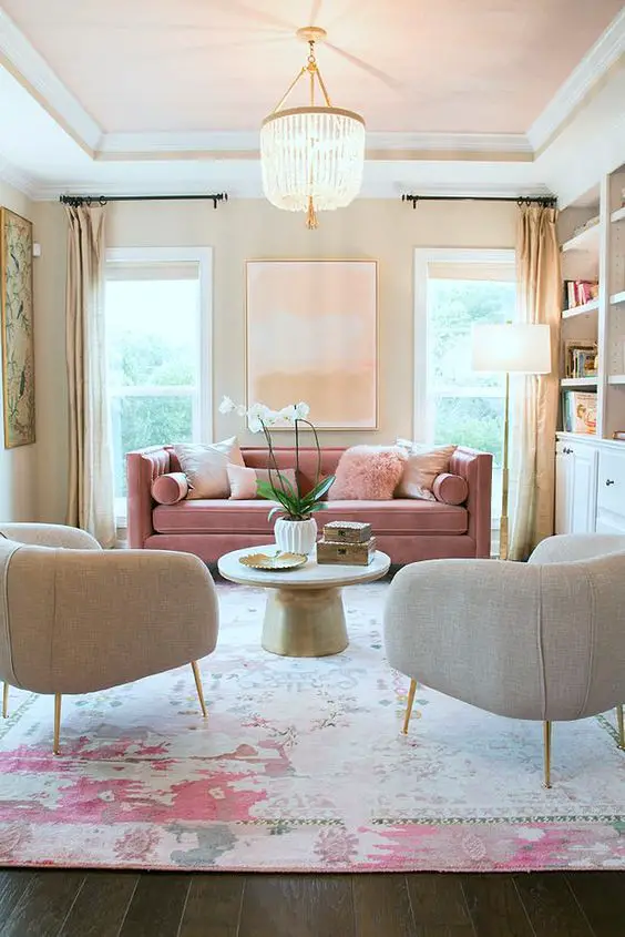 The Art of Choosing a Sofa: Aesthetic and Practical Ideas for Your Living Room in 2024