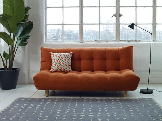The Art of Choosing a Sofa: Aesthetic and Practical Ideas for Your Living Room in 2024