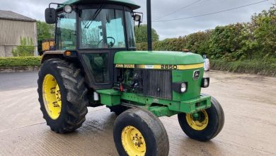 John Deere 2850