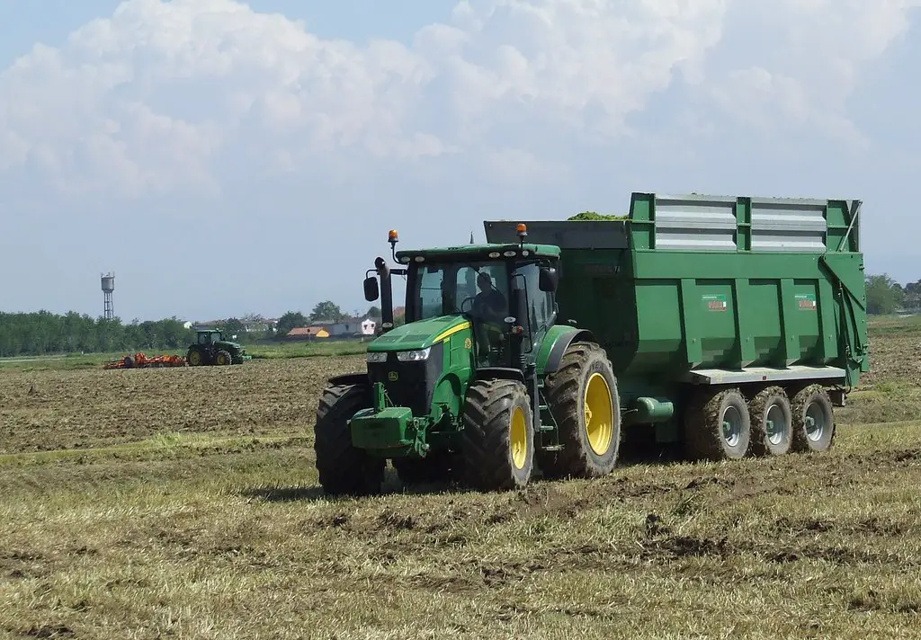 John Deere 6230R Specifications - Powerful and Versatile
