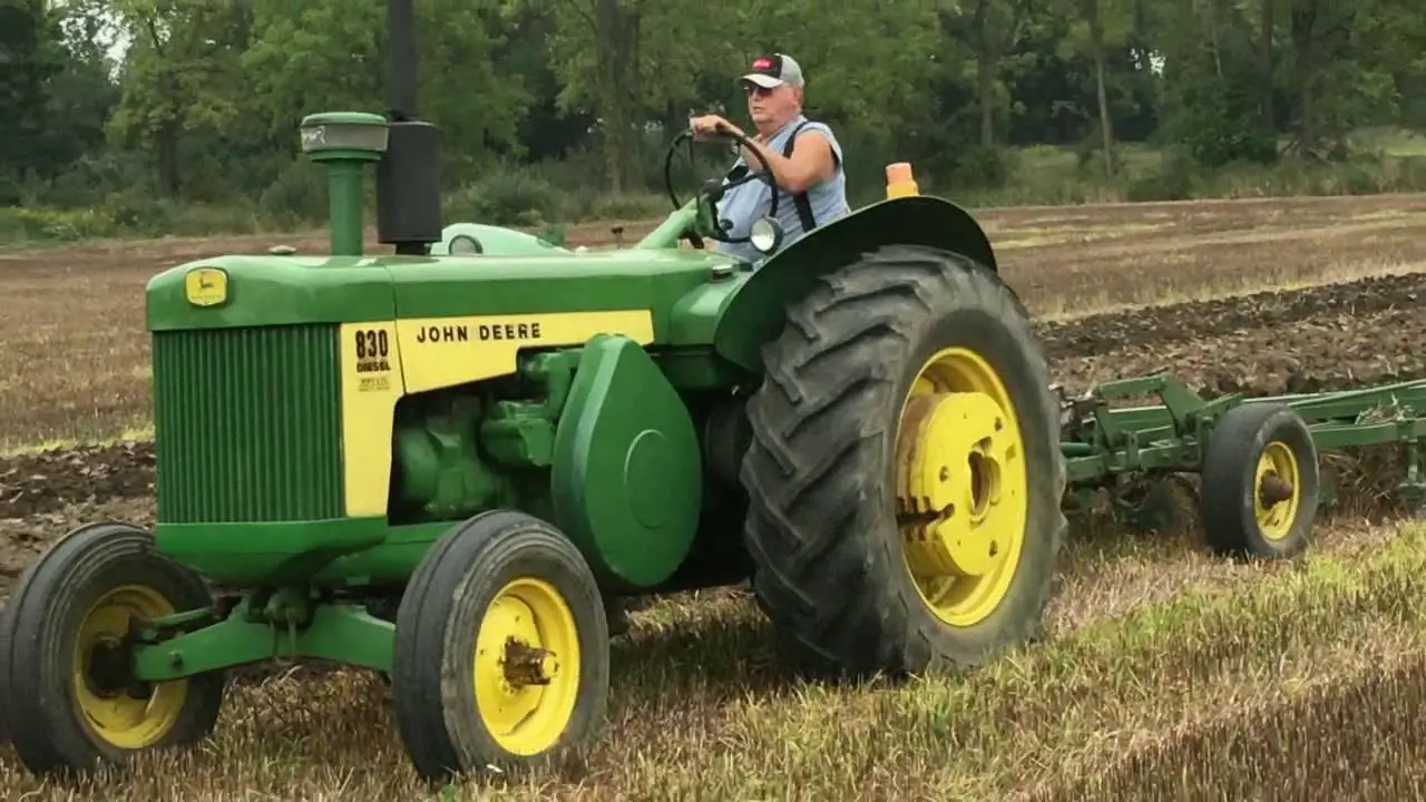 John Deere 830 Specifications