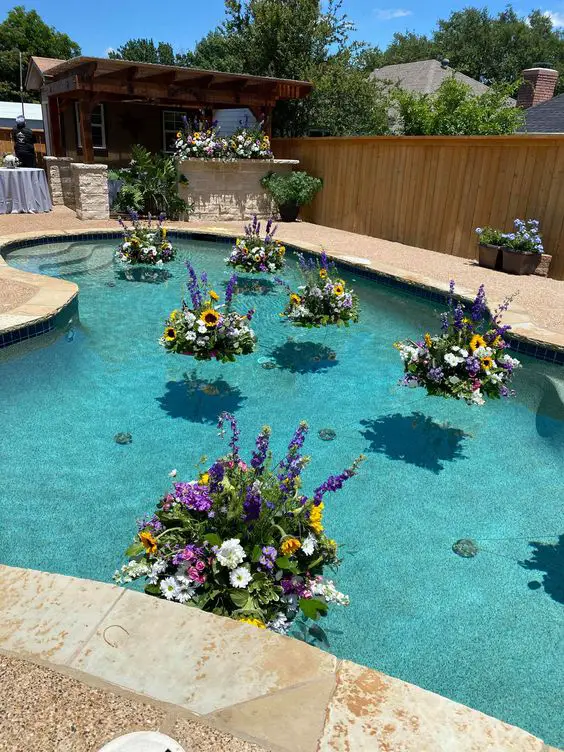 2024 Spring Pool Decor Trends: Transform Outdoor Spaces