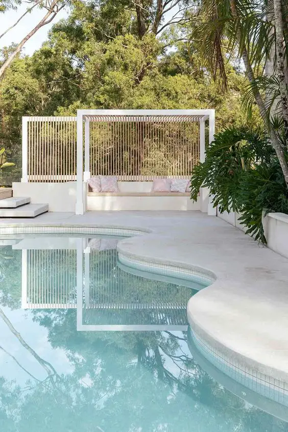 Luxurious 2024 Backyard Pool Designs for Modern Homes on a Budget