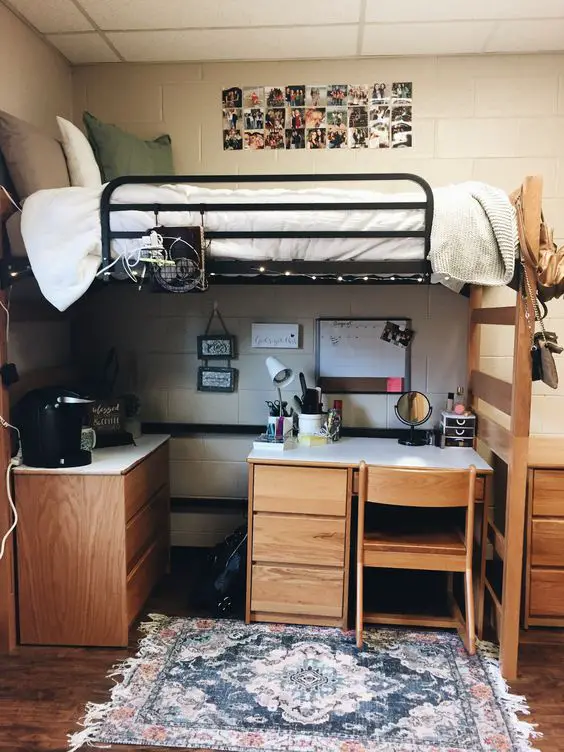 Maximize Dorm Style: Chic Desks for Creative College Spaces